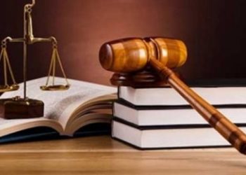 النيابة العسكرية  تتعهد بشكاية ضد أعوان أمن بزي مدني يقومون بترصد ومراقبة المحامين