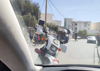 الأمن يسحب السيارة الوظيفية للعضو المُقال لهيئة الإنتخابات سامي بن سلامة وسط الطريق