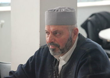 إيقاف الحبيب اللوز