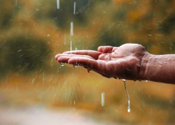 اليوم: خلايا رعدية وطقس ممطر بعدد من الجهات