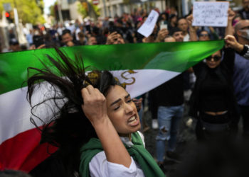 هل تحشد وفاة مهسا أميني الإيرانيين للدفاع عن حقوق المرأة؟