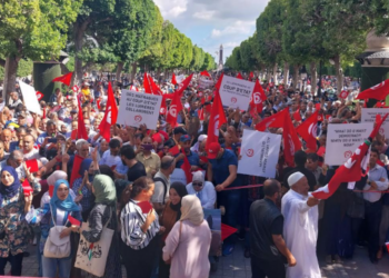 جبهة الخلاص تُطالب بعزل قيس سعيّد