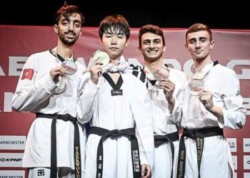 البطل الأولمبي خليل الجندوبي يتوج بميدالية فضية في بطولة مانشستر