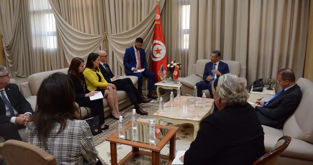 القطع مع الفساد وتكريس العمل النقابي وعلوية القانون: أبرز محاور لقاء وزير الداخلية بمساعد وزير الخارجية الأمريكي