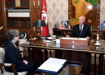 سعيّد: “هناك من يسعى إلى ضرب الدولة من خلال التطاول على رموزها والارتماء في أحضان قوى أجنبية”