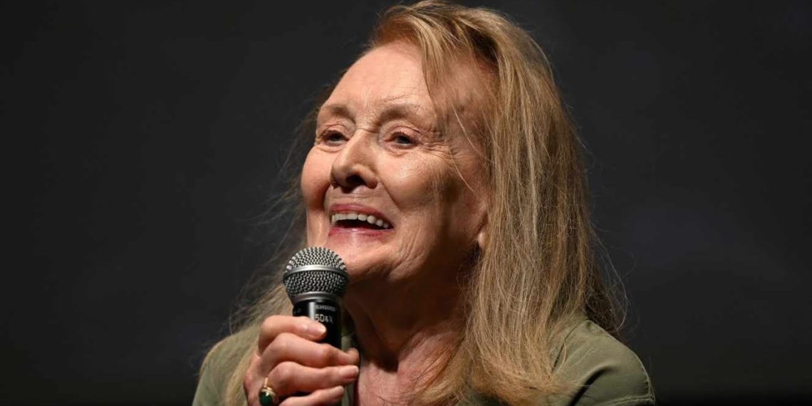 الكاتبة الفرنسية آني إرنو تفوز بجائزة نوبل للأدب لعام 2022