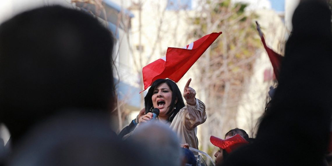 قيادي بالدستوري الحر: الوضعية الصحية لعبير موسي سيئة