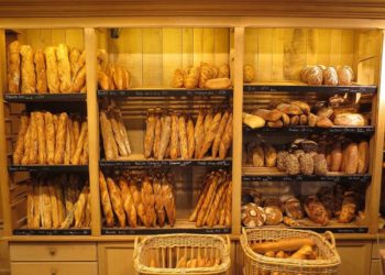 المخابز تستأنف نشاطها بعد التوصل إلى اتفاق مع وزارة