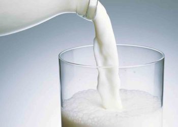 المنظمة الفلاحية تطالب بزيادة 600 مليم في سعر الحليب عند الإنتاج