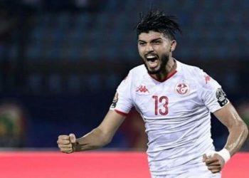 فرجاني ساسي في فيديو ترويجي للفيفا مع نجوم العالم