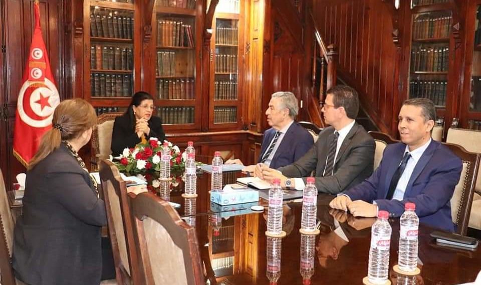 لتبادل الاراء حول قانون المالية للعام المقبل: وزيرة المالية تلتقي وفدا من كونكت