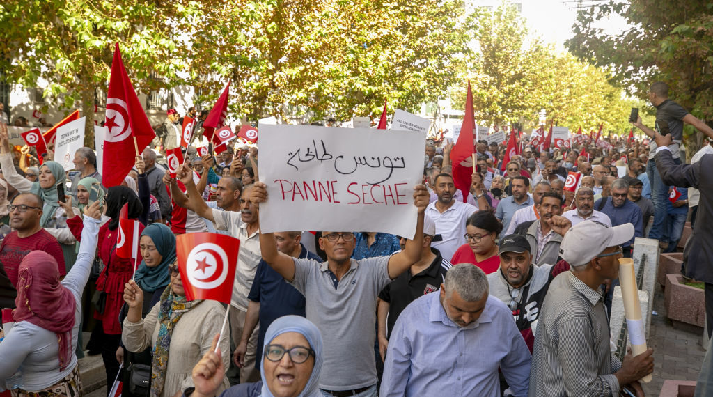 جدل وتوتر وهنات.. ما الذي بقي يعجب في هذه الانتخابات!!