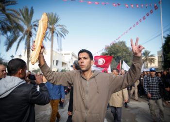 مؤنسات مصطفى عطية: إزدحم القاع وانسدت السبل