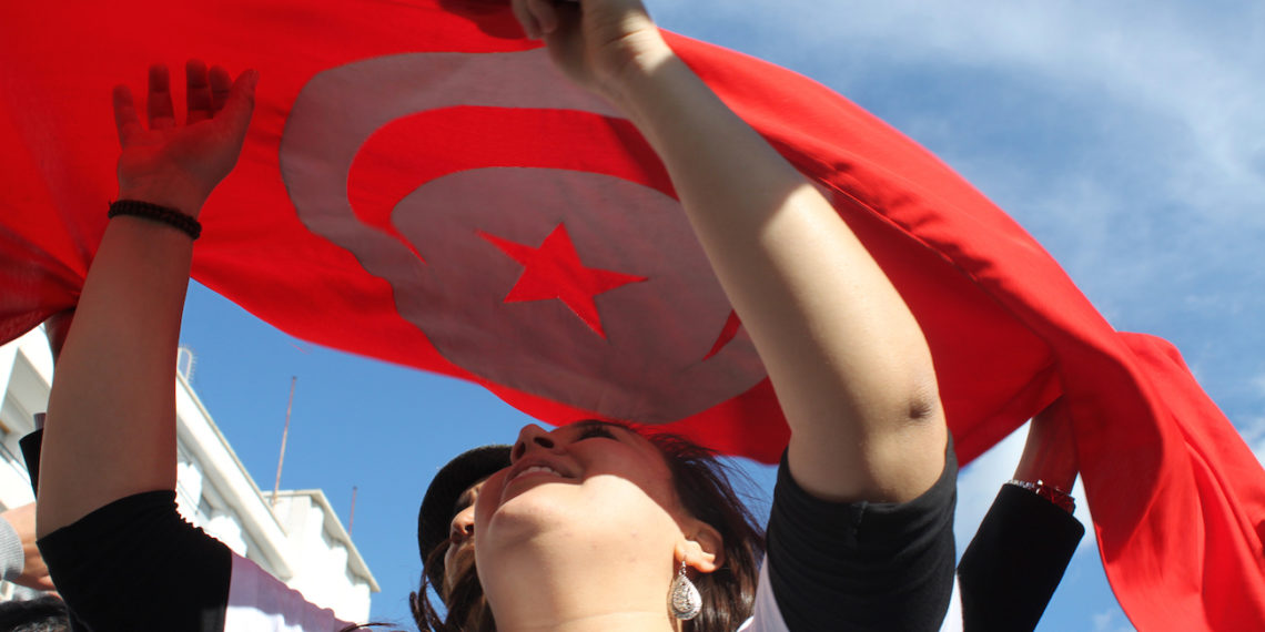 أليس في كتب التاريخ أفراحُ ! من يوقظ نيام الوطن؟! البلاد في خطر !