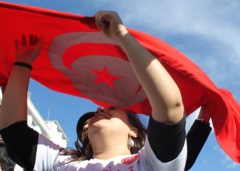 أليس في كتب التاريخ أفراحُ ! من يوقظ نيام الوطن؟! البلاد في خطر !