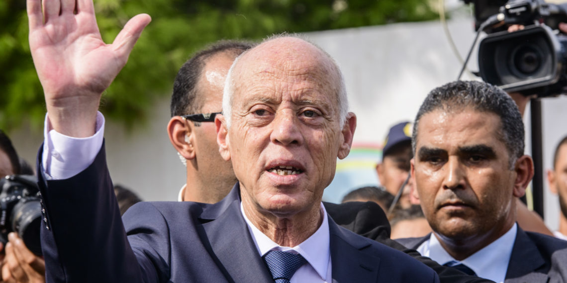 والآن وقد تبيّن أن الشعب لا يريد ما يريده الرئيس…