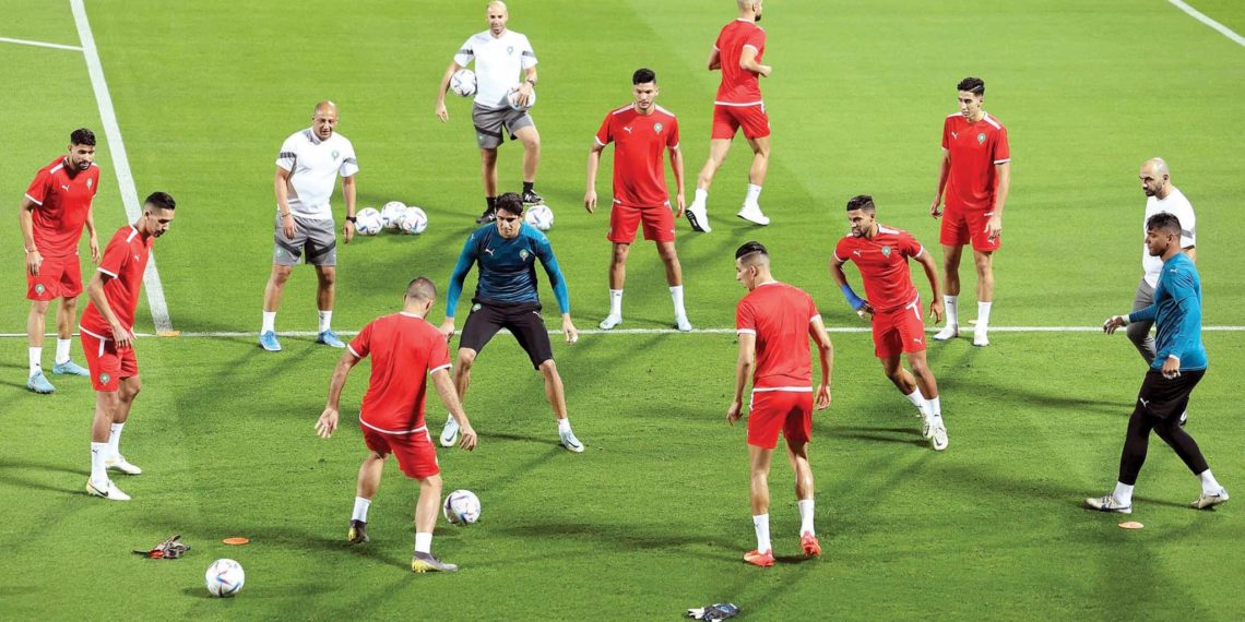 قبل لقاء البرتغال.. شبح الإصابات يضع دفاع المغرب في خطر
