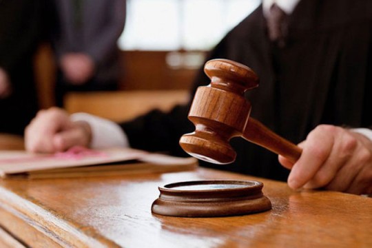 إيقاف عون أمن إعتدى على مواطنين أجنبيين بسلاح أبيض