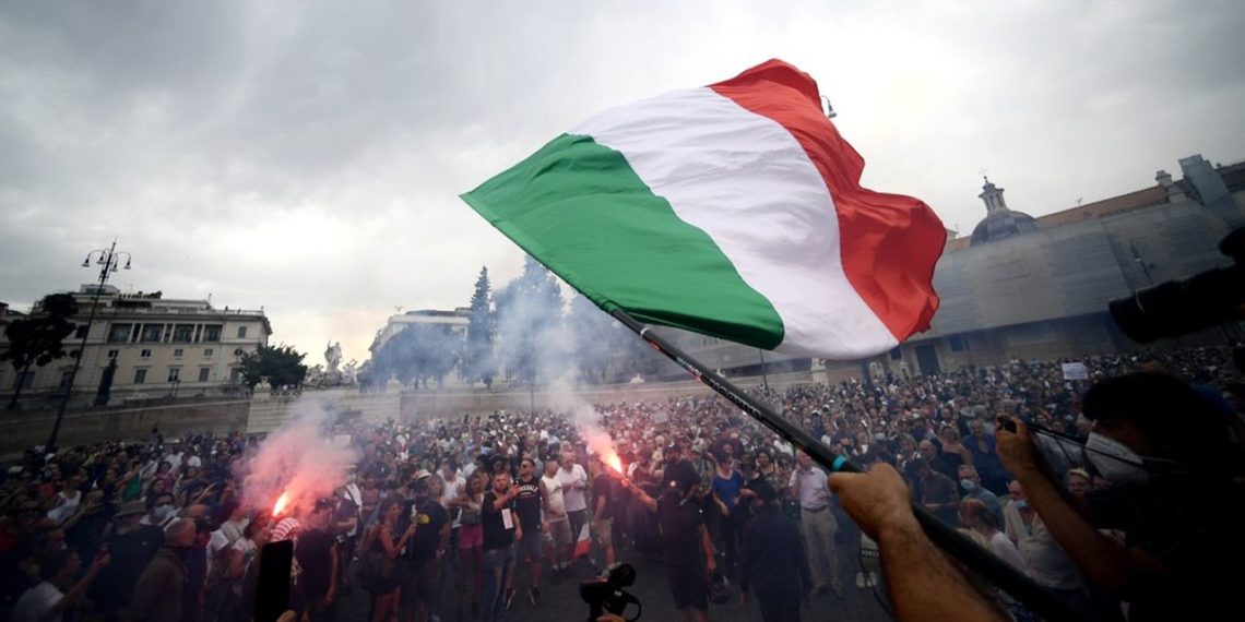 ايطاليا – المشاركة في مظاهرة غير مرخصة قانونا تصل عقوبتها حد السجن!