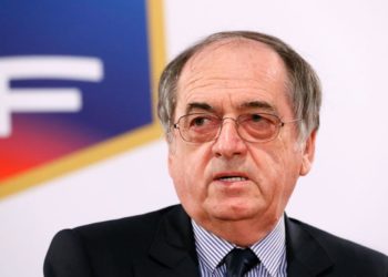 تعليق مهام رئيس الاتحاد الفرنسي لكرة القدم نويل لوغريت بعد اجتماع طارئ