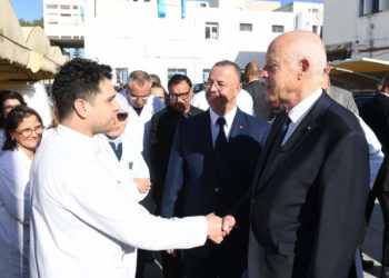 قيس سعيّد من مستشفى الرابطة : صندوق النقد الدولي يلزم يعرف الي الصحة ما تتشراش بالفلوس