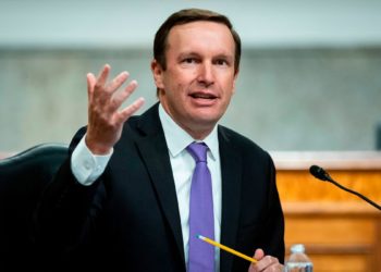 رئيس لجنة العلاقات الخارجية بالكنغرس: “الشعب التونسي فقد الثقة في الانتخابات والاتجاه الذي يتخذه الرئيس سعيّد”