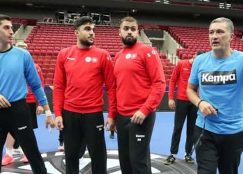 المنتخب التونسي يتشبث بأمل ضعيف في مونديال اليد