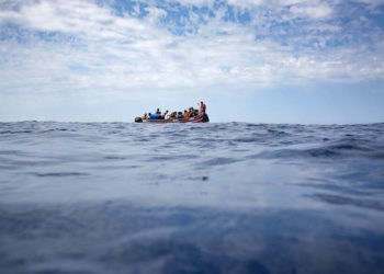 قليبية: ضبط 30 شخصاً بصدد إجتياز الحدود البحرية بمركب هجرة غير نظامية