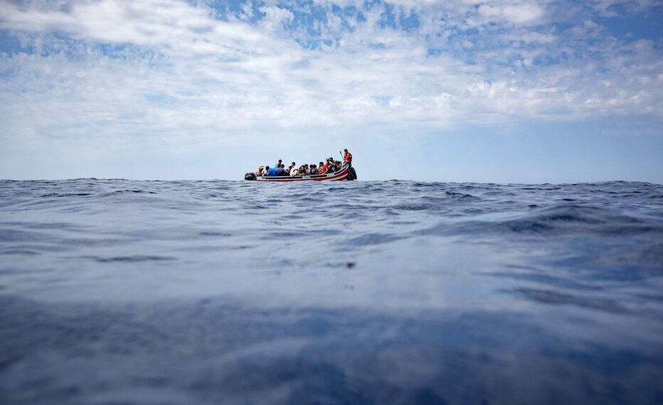 قليبية: ضبط 30 شخصاً بصدد إجتياز الحدود البحرية بمركب هجرة غير نظامية