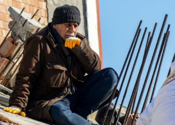 خامس يوم من الكارثة: أكثر من 22 ألف قتيل وتلاشي الآمال بالعثور على ناجين