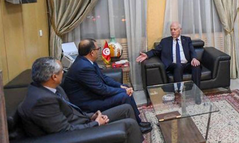 في زيارة لوزارة الداخلية: سعيّد يصفُ الموقوفين مؤخرا “بالإرهابيين والمجرمين” الذين يريدون التنكيل بالشعب وضرب الدولة