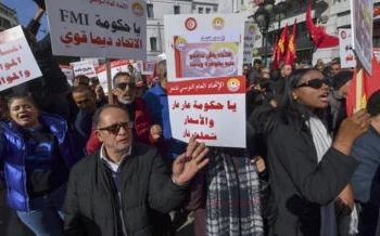 “لا للحكم الفردي”: الآلاف يتظاهرون ضد سعيّد