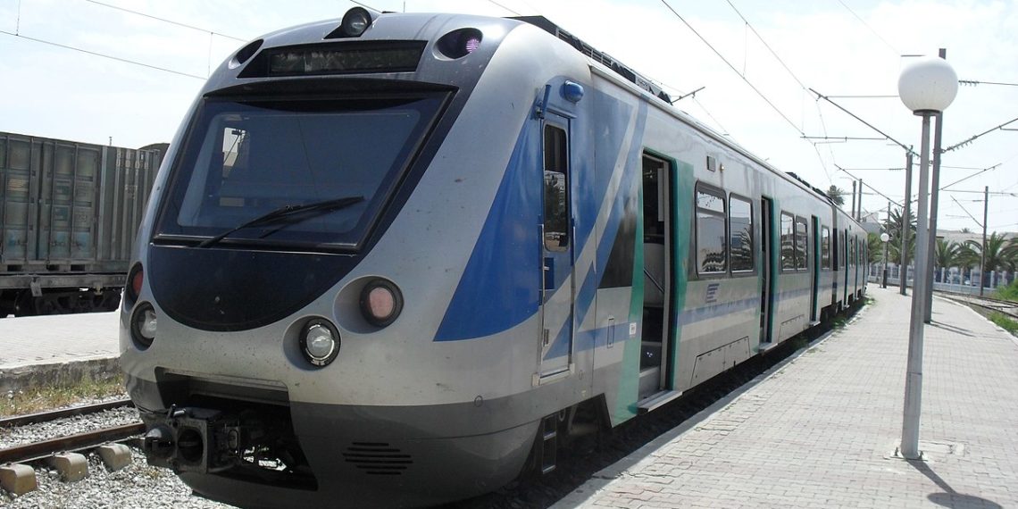 الشركة الوطنية للسكك الحديدية تؤكد إمكانية عدم تأمين السفرات الليلية إذا تواصلت الاعتداءات على المعدّات والتجهيزات