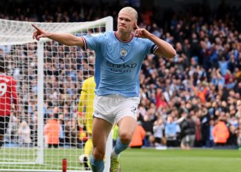 هالاند “الخارق” يعادل إنجاز ميسي.. ويهزم صلاح