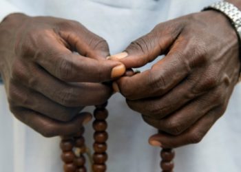 مؤانسات مصطفى عطية: واقعة من صميم نفاق خوارج العصر!