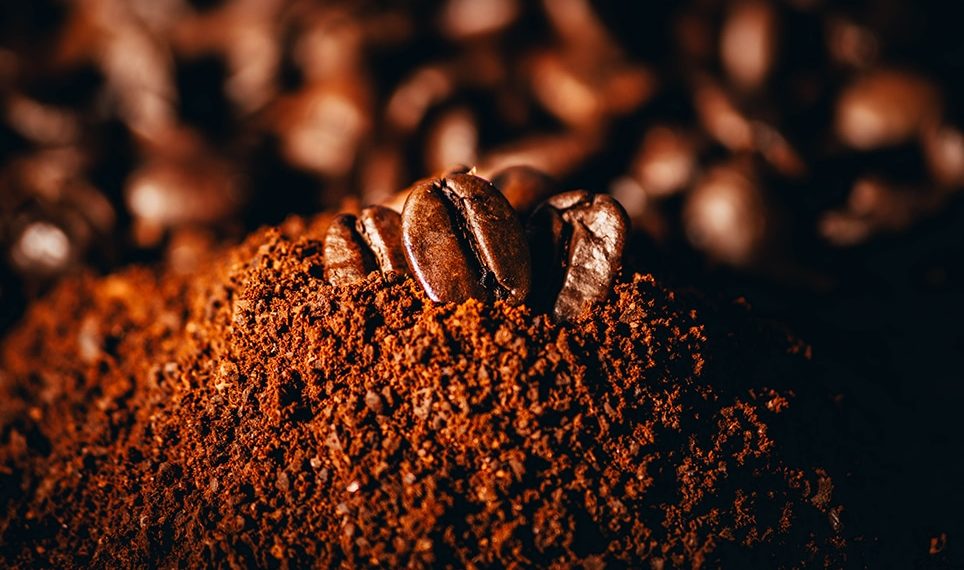 حجز 46 طناً من القهوة في مخزن بمقرين