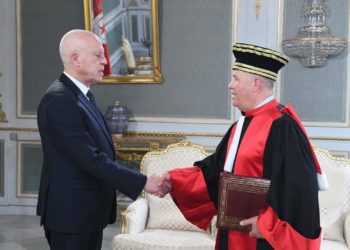 سعيّد: “الشعب التونسي من حقه أن يطالب بالمحاسبة وعلى القضاة وأكثرهم شرفاء ألاّ يتوانوا لحظة واحدة في تطبيق القانون”