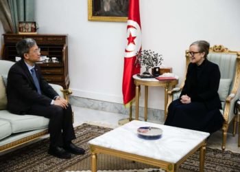 رئيسة الحكومة تجري محادثات مع سفراء أندونيسيا والصين وفنلندا