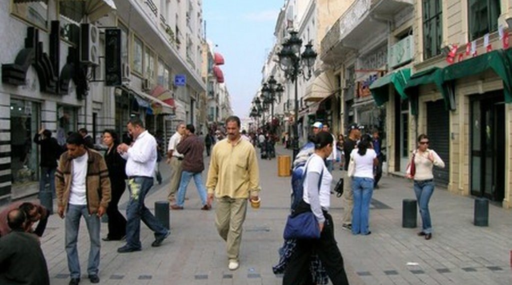 شبكة مراقبون: 73 بالمائة من التونسيين يعتبرون أن البلاد تسير في الطريق الخاطئ