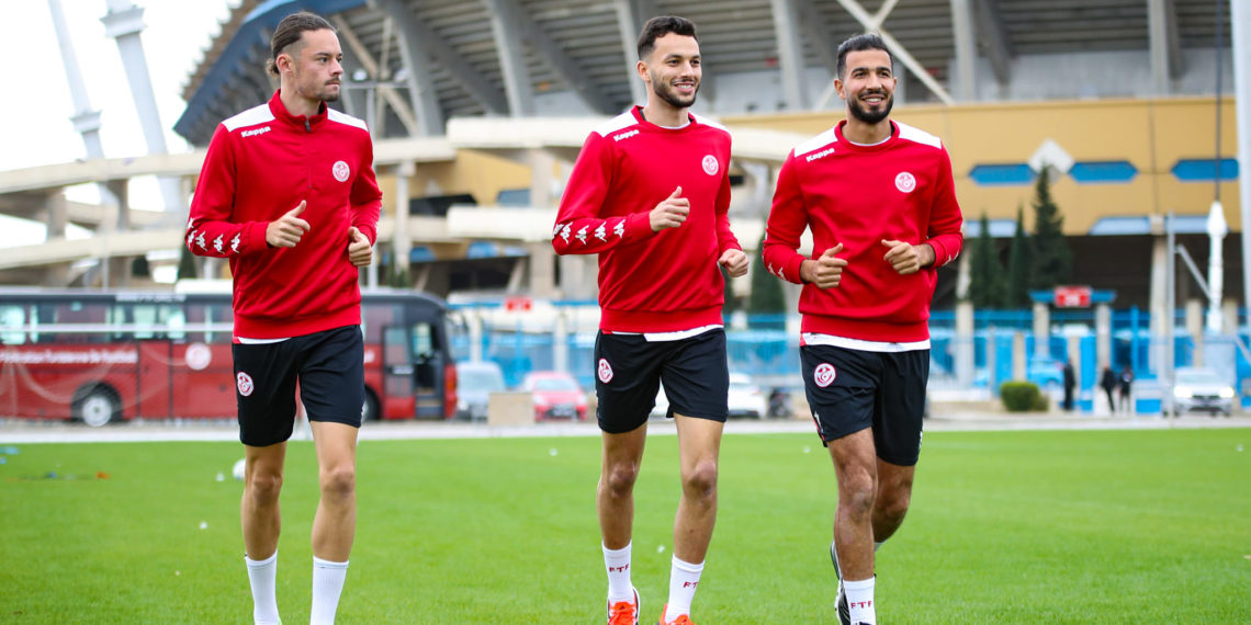 لاعبو المنتخب الوطني يعدون بالتألق أمام ليبيا