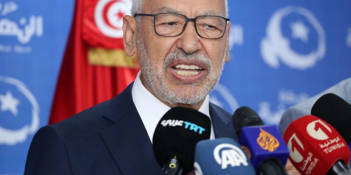 النهضة: “ايقاف الغنوشي كان منتظَرا ومثّل استهدافا ممنهجا وانحرافا خطيرا بالسلطة يهدّد حرية التفكير والتعبير عبر محاكمات الرأي”