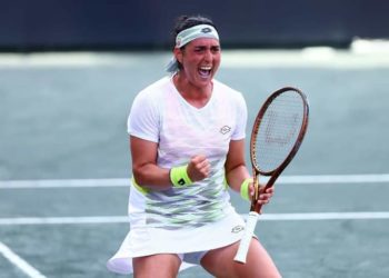 أنس جابر تتوج بدورة تشارلستون الأمريكية وتصعد للمرتبة الرابعة في التصنيف العالمي لمحترفات التنس