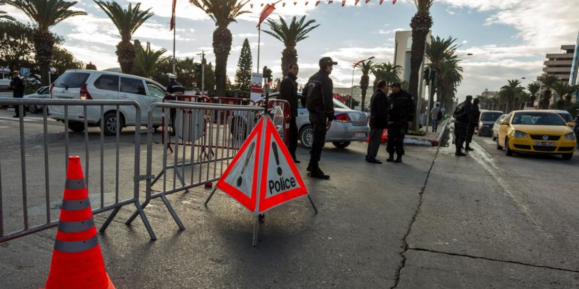 اما آن لشارع بورقيبة ان يتحرر من كابوس الاحتجاجات والأسلاك الشائكة وسموم محركات السيارات