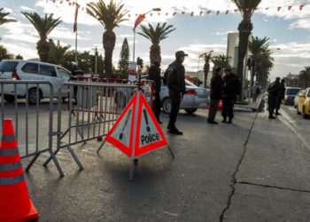 اما آن لشارع بورقيبة ان يتحرر من كابوس الاحتجاجات والأسلاك الشائكة وسموم محركات السيارات