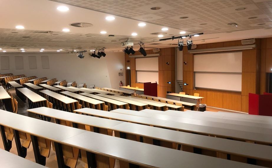 اليوم: الأساتذة الجامعيون في اضراب