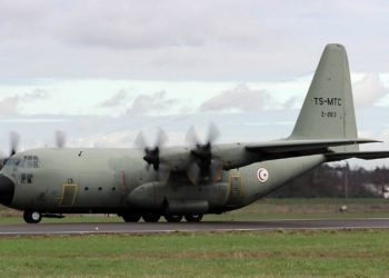 تسخير طائرة عسكرية لإجلاء الجالية التونسية بالسودان