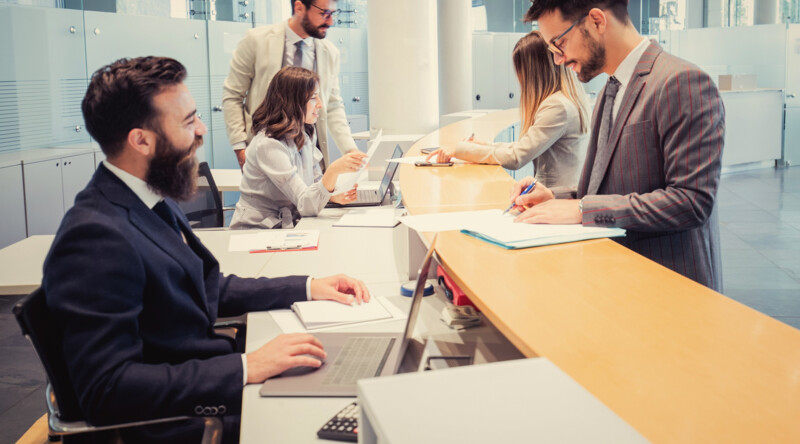 اليوم: البنوك تفتح أبوابها وتقدم خدماتها لحرفائها