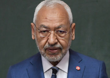 نقل الغنوشي إلى المستشفى