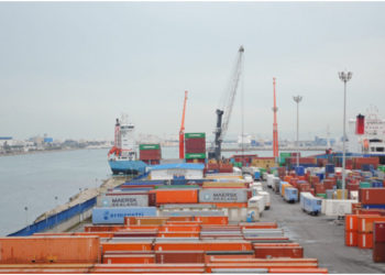 إعفاء الرئيسين المديرين العامين لشركتي الملاحة والشحن والترصيف