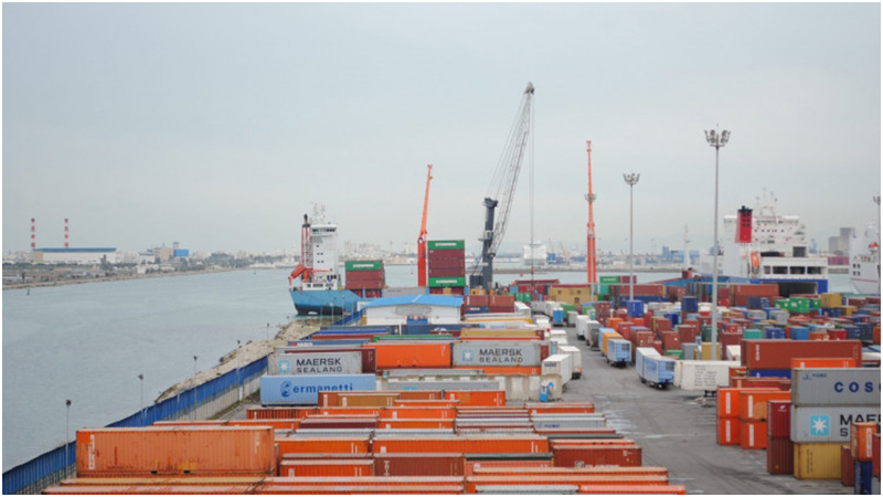 إعفاء الرئيسين المديرين العامين لشركتي الملاحة والشحن والترصيف